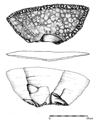 Anverso, reverso y canto de un cuchillo lítico de tamaño comparativamente grande asociado con el laboreo de la quinua hace entre 1600 y 1200 años en la zona de Antofagasta de la Sierra. Dibujo Jorge Funes