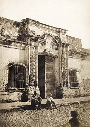 La casa en 1869. Foto de Ángel Paganelli