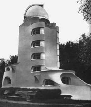 Fig. 3A Der Einsteinturm, Potsdam, 1920.