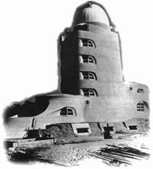 Fig. 10A La torre Einstein en el momento de su terminación, 1921.
