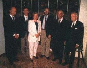 De Izquierda a derecha : Ing. Carlos Baron, Dr. Aníbal Gattone,  Dra. Lilia Retegui, Dr. Miguel de Asúa,  Dr. Armando Mendizábal, Ing. Antonio Marín